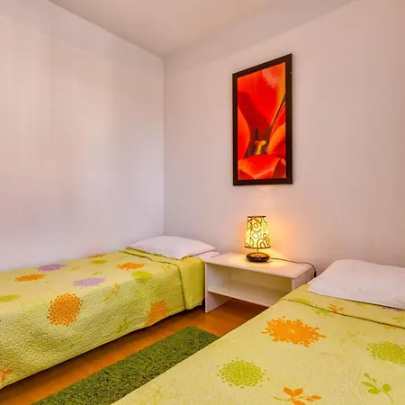 Apartamento Tolles Meri 3 Mit Grill Und Garten